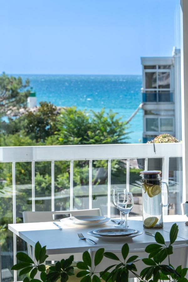 Residence Mediterranee - Beachfront - Sun And Seaview - Pool - Private Parking กาญเนอ-ซูร์-แมร์ ภายนอก รูปภาพ